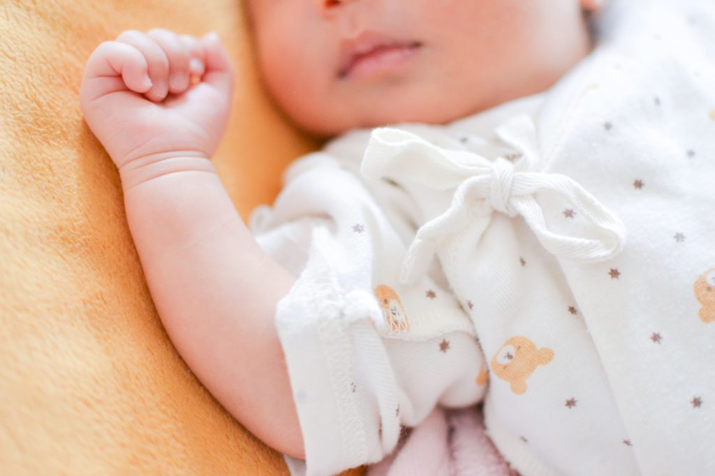 赤ちゃんには腕を枕にしてもいい 注意点とスッと寝かしつけるコツ パワースポット巡りでご利益を 開運ネット